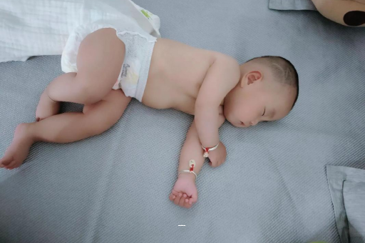 丹阳宝宝脚心出汗怎么回事